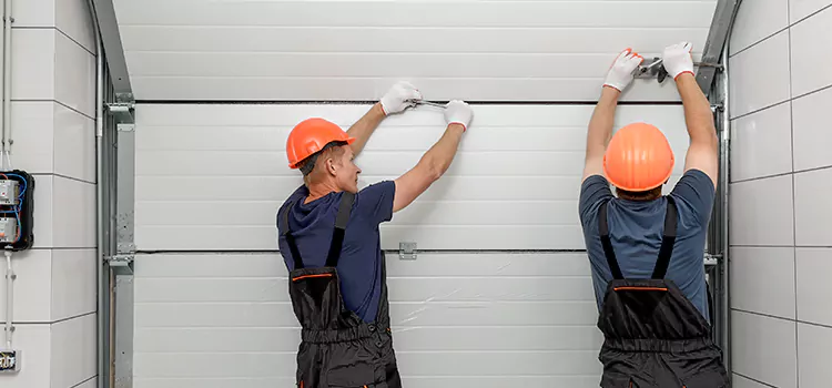 Choose Us for Your Garage Door Needs in Seminole